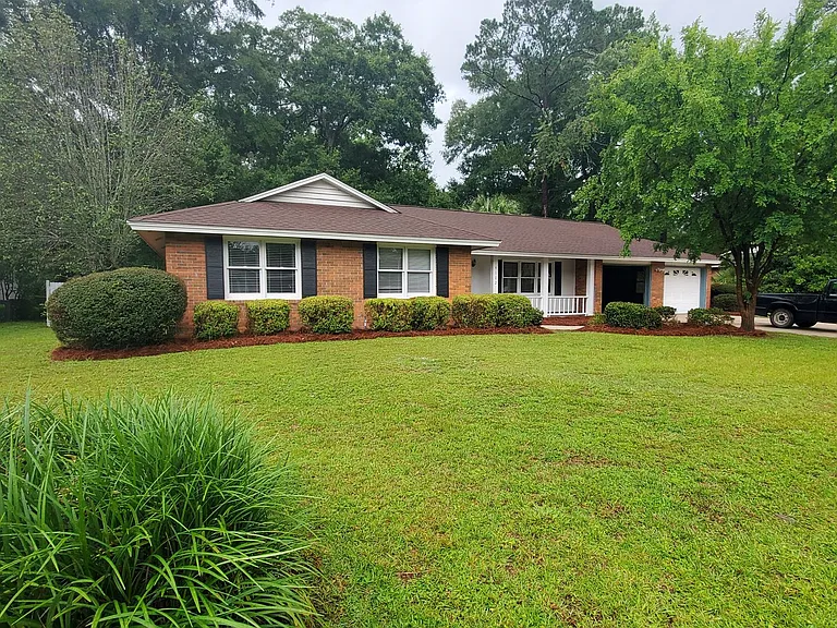 4102 Quail Hollow Cir — Photo 1