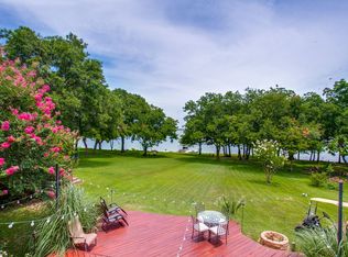 8318 Columbia Dr, Rowlett, TX 75089