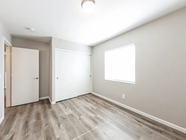 22052 N 30th Dr — Photo 14