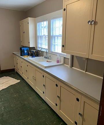 5th image of 517 E Emerald Ave