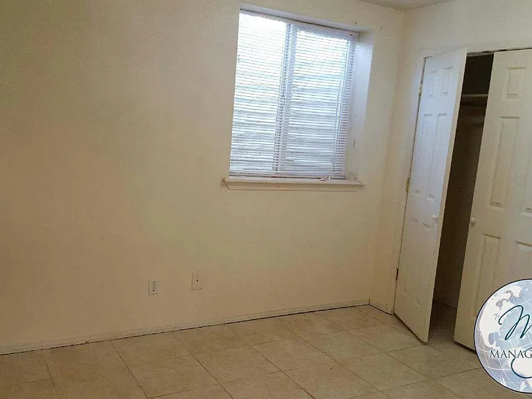 3 bed, 1.0 bath, 1008 sqft, $1,330 — Photo 6
