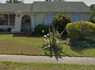 882 Hibiscus Dr, Royal Palm Beach, FL 33411