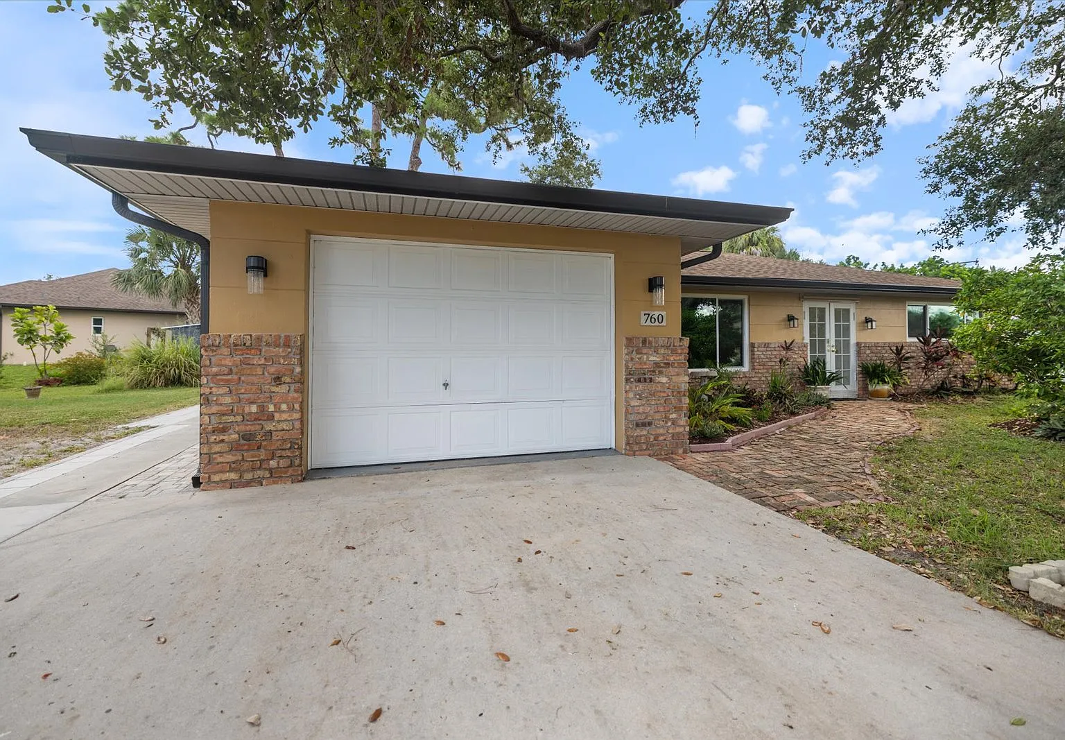 3 bed, 1606 sqft, $2,300 — Photo 1