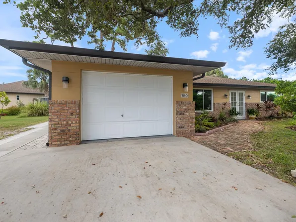 760 Azure Rd, Venice, FL 34293