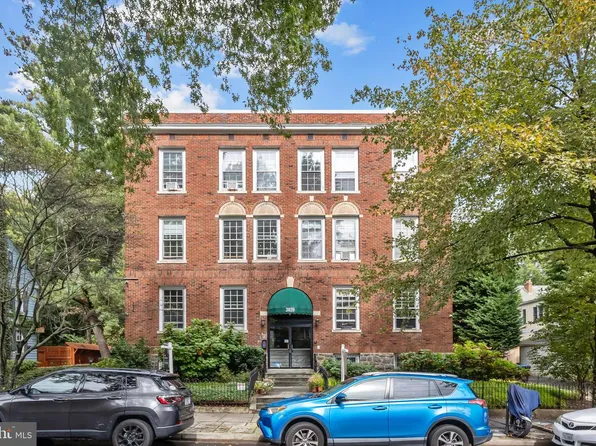 3039 Macomb St NW APT 17, Washington, DC 20008