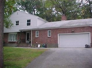 27 Gloria Cir, Burlington, MA 01803
