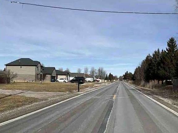 Exterior Neighborhood (street photo)
