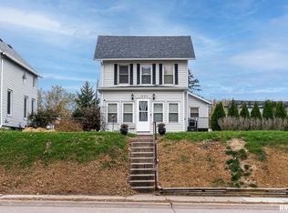 1833 20th Ave, Moline, IL 61265