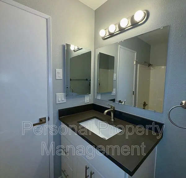 14008 NE 10th St — Photo 8