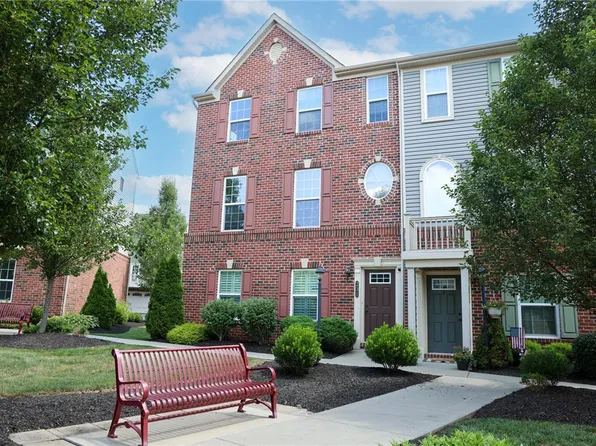 231 Thornapple Ln, Cranberry Township, PA 16066