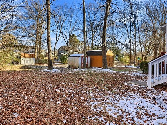 5th image of 8332 McGuire Dr