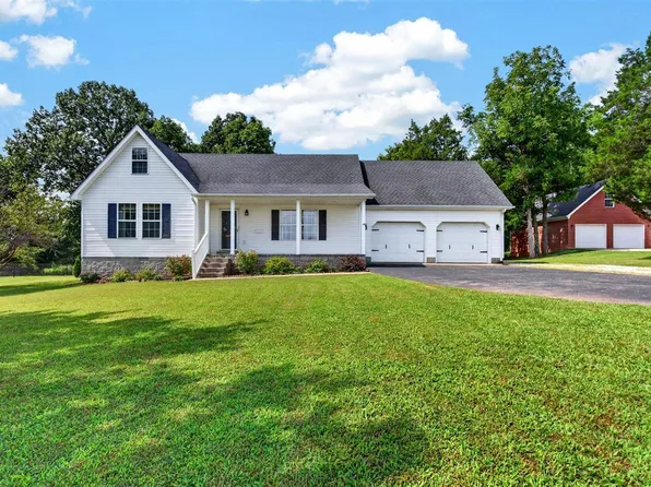 215 W McLellan Rd, Bowling Green, KY 42101