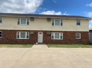 128 S McGuire Dr APT 3, Manteno, IL 60950