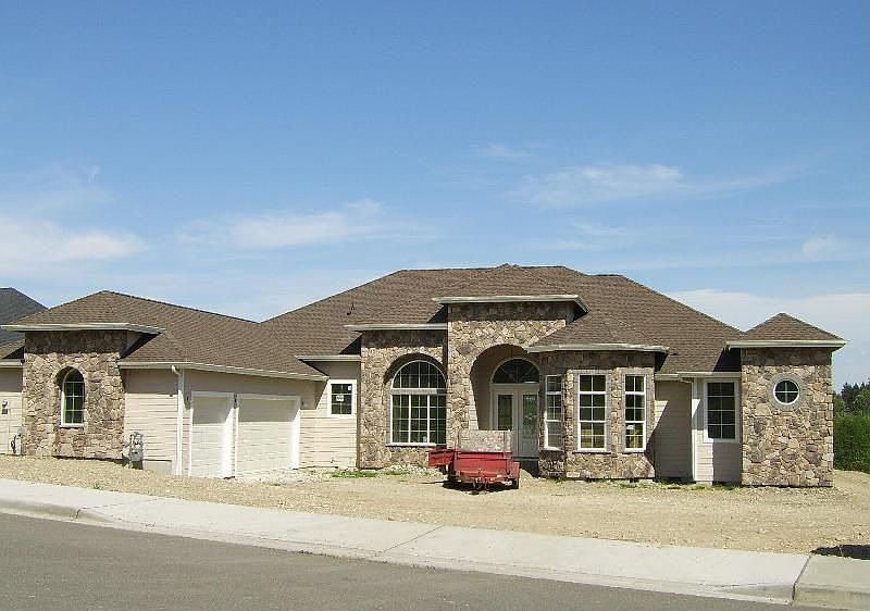 1st image of 9636 Piperhill Dr SE