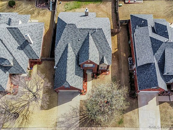 2nd image of 4223 S Redwood Pl E