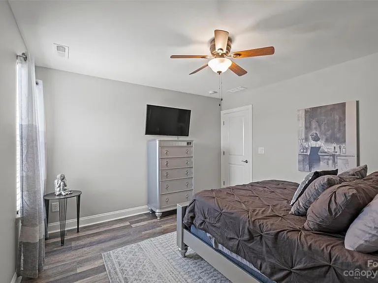 1003 Angora Ct — Photo 40