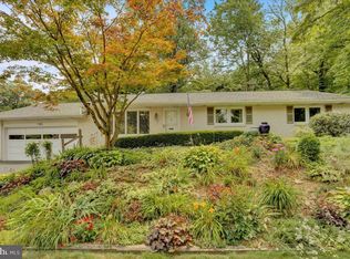 18 Birchwood Rd, Wyomissing, PA 19610