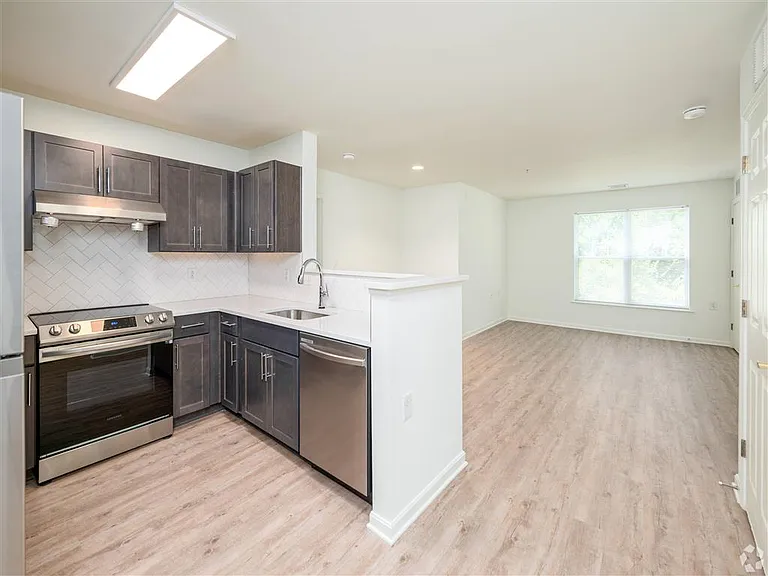 601 E Randolph Rd — Photo 17