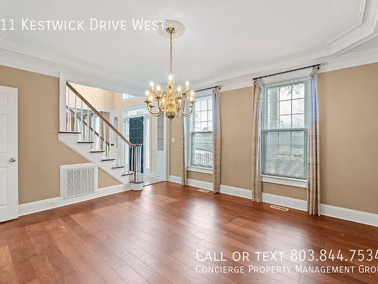 211 Kestwick Dr W — Photo 9