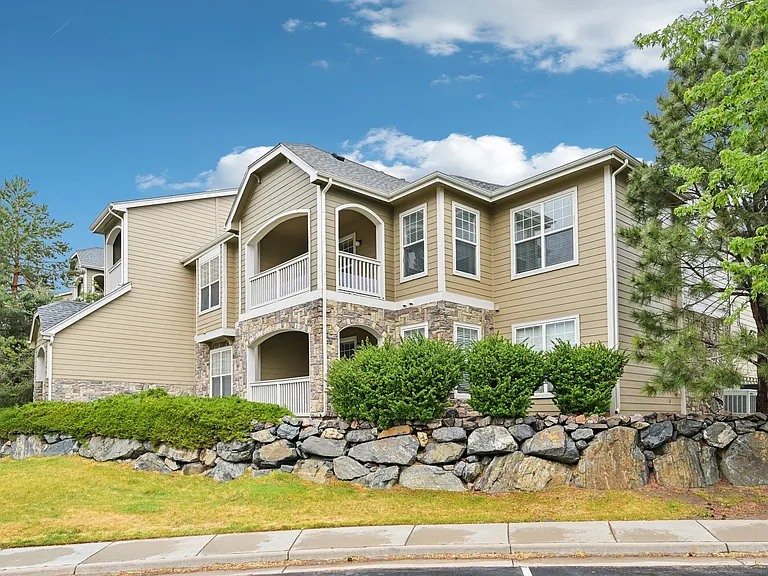 Stone Cliff Apartments — Photo 33