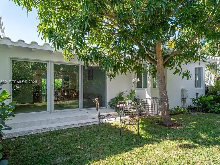 1123 Bay Dr — Photo 41