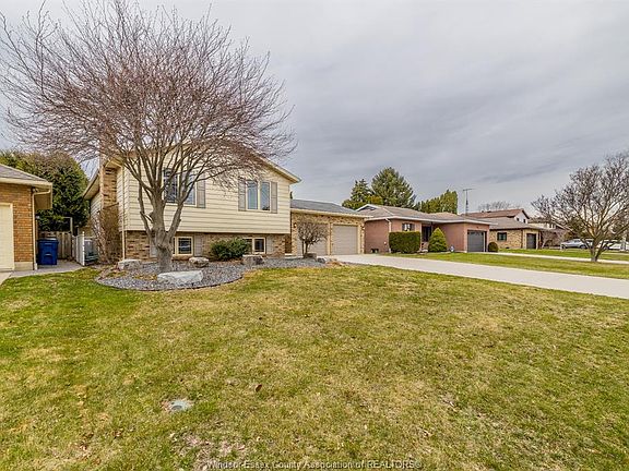 2nd image of 417 Baldoon Rd