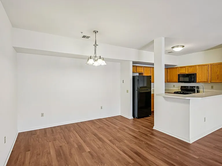 Spring Creek Apartments — Photo 128