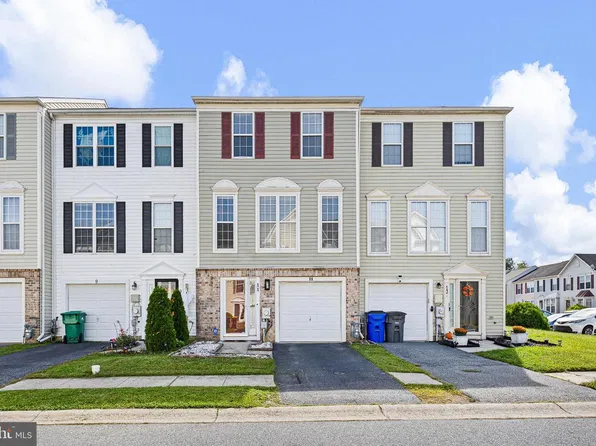 11 Carper St, Bear, DE 19701
