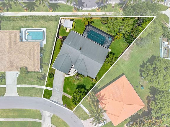 3rd image of 1540 Farmington Court