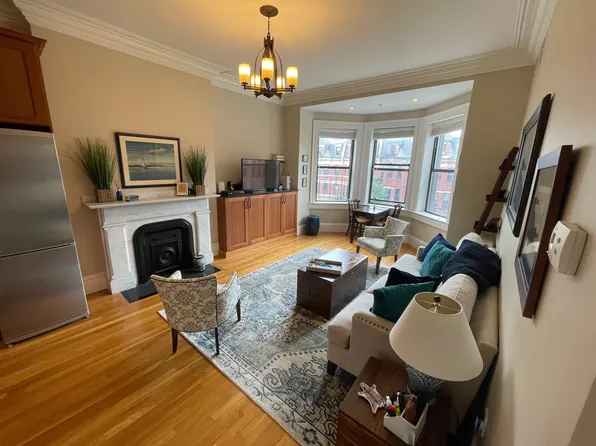 20-24 Concord square