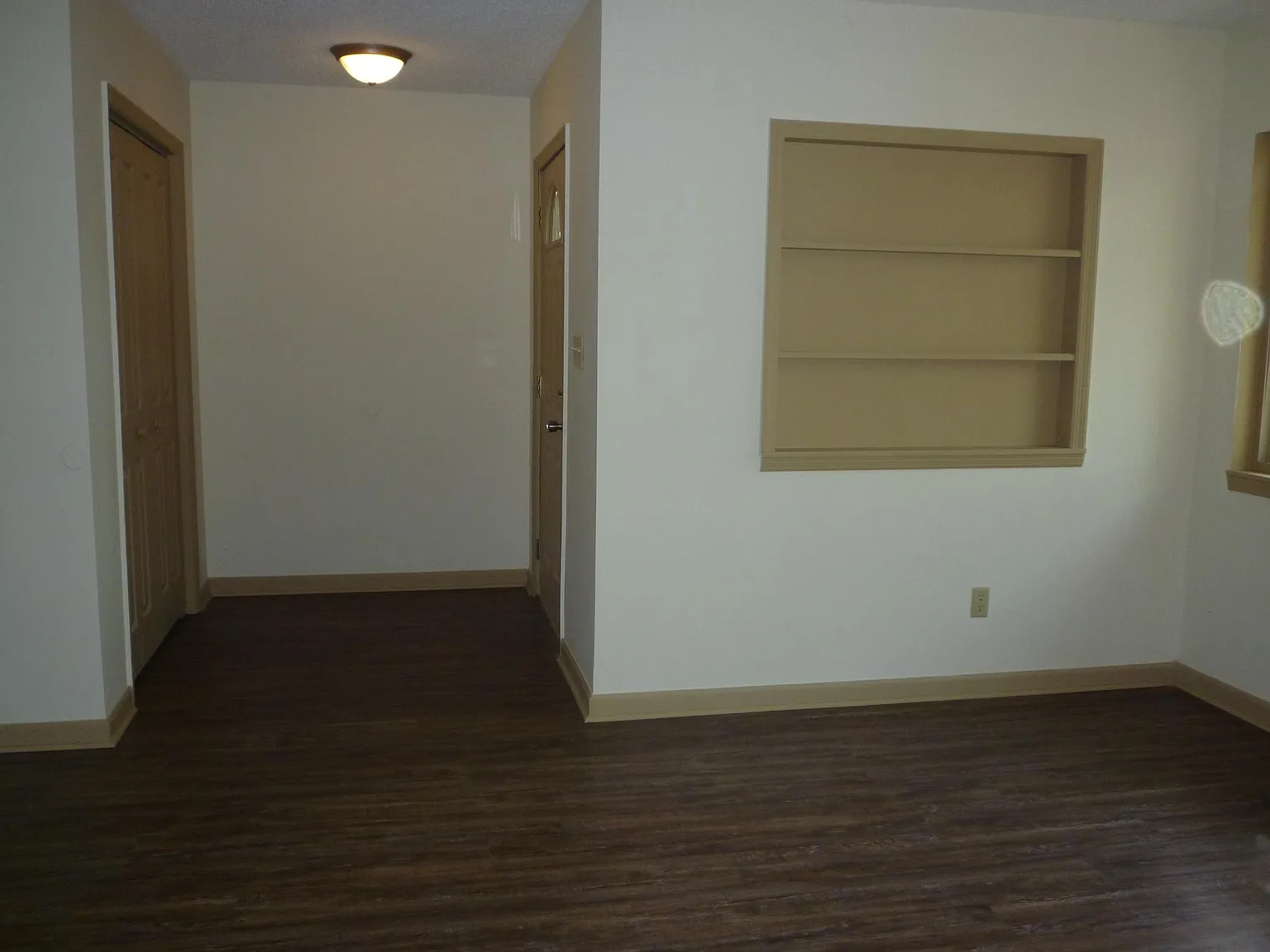 3 bed, 1728 sqft, $1,750 — Photo 2