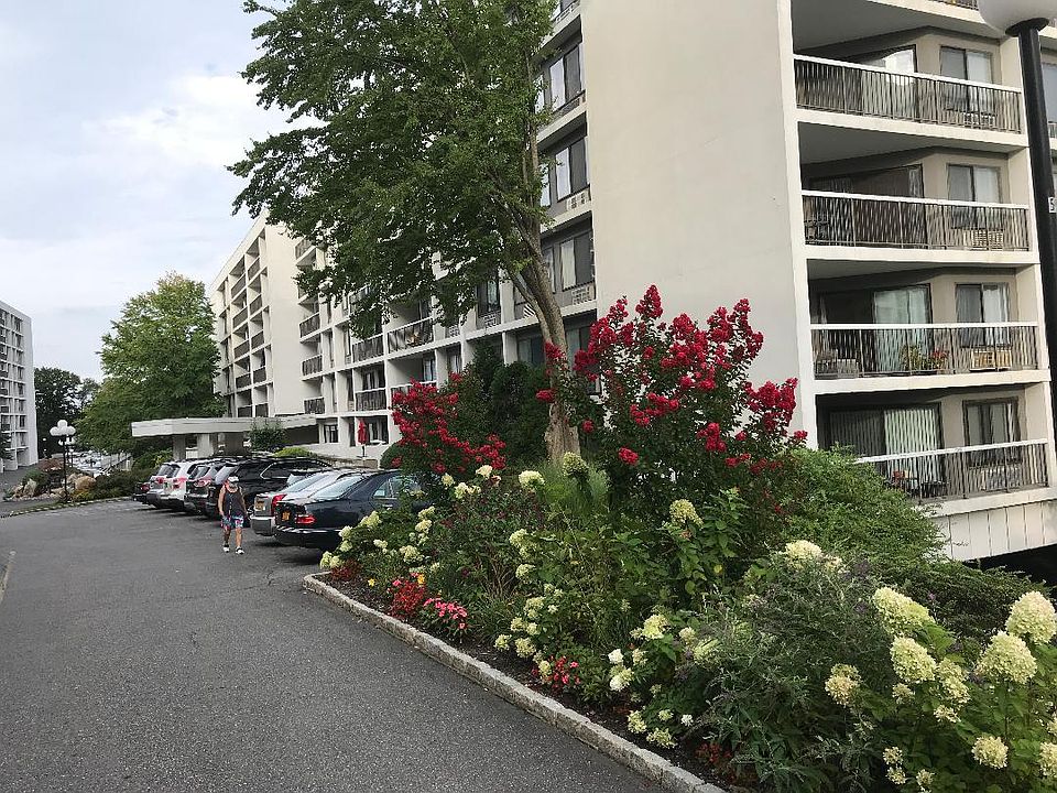 1st image of 400 High Point Dr APT 301