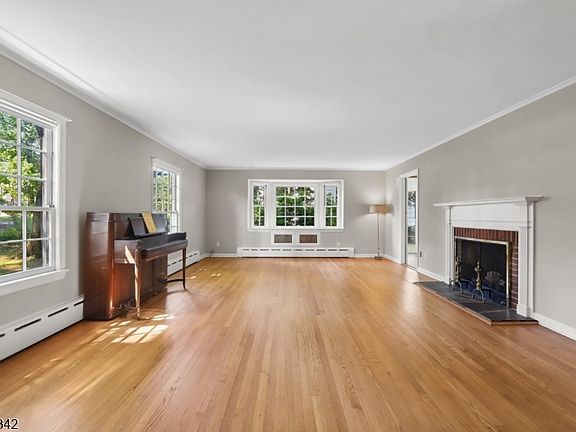 5th image of 260 Fairmount Ave