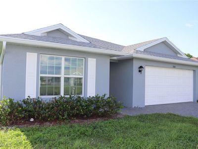 2924 NE 4th Place Cpe, Coral, FL, 33909