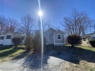 68 Black Point Rd #4, Niantic, CT 06357