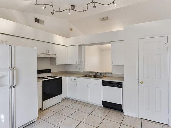 4th image of 11714 Clair Pl
