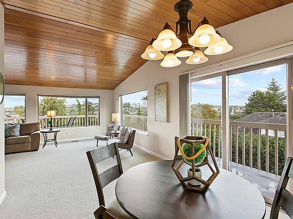 Formal dining room