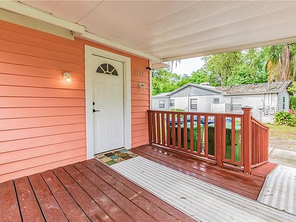 3rd image of 1710 N Club Ct