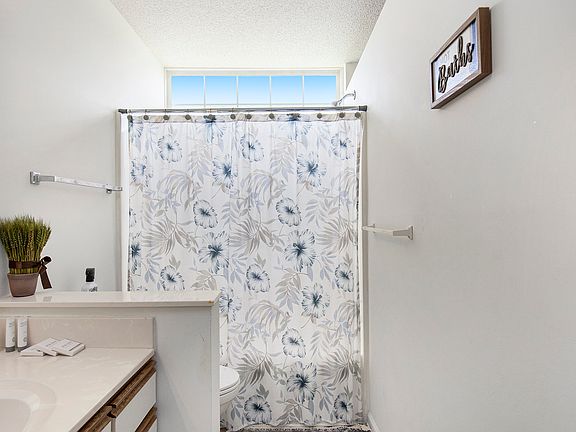 5th image of 2276 Essex Dr APT F