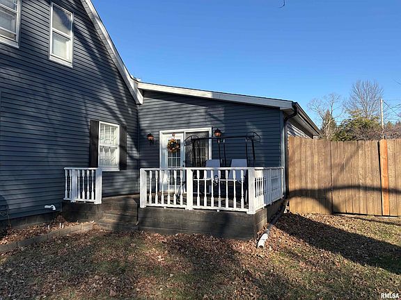 4th image of 305 E Frederick St