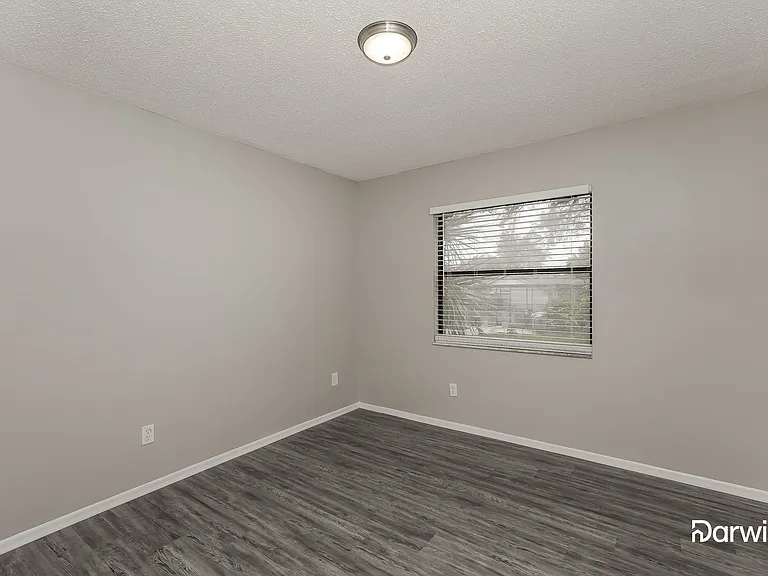 7392 Flyway Dr — Photo 13