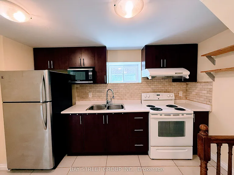 489 Fergo Ave — Photo 7