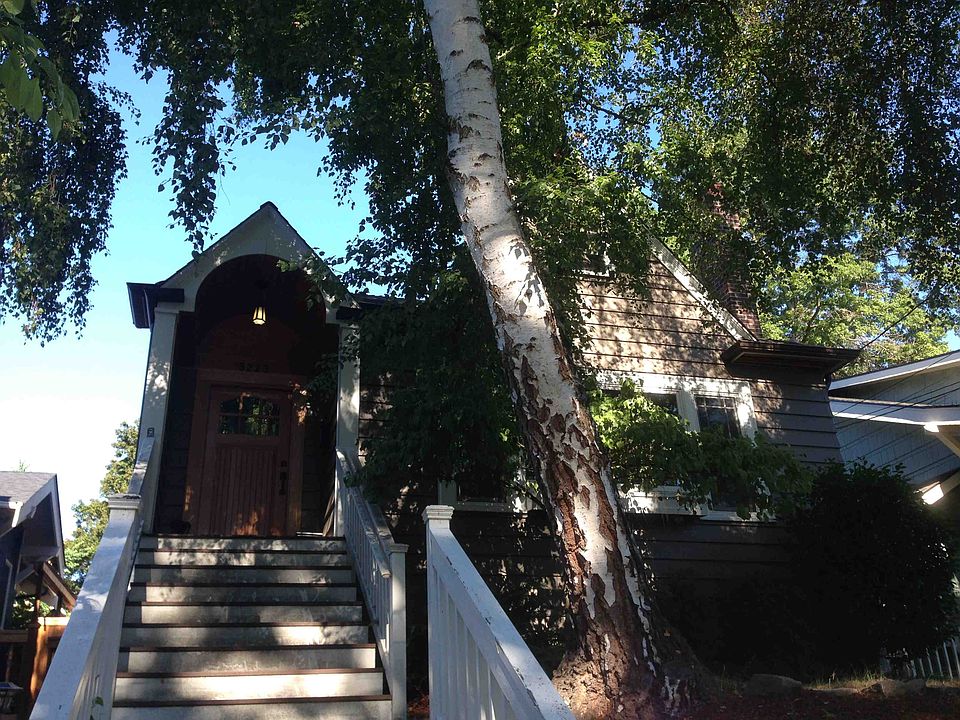 2nd image of 5223 36th Ave NE