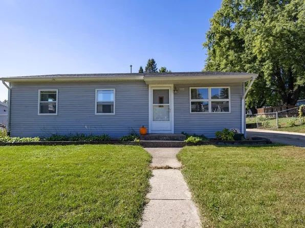 2042 Christilla Dr, Beloit, WI 53511