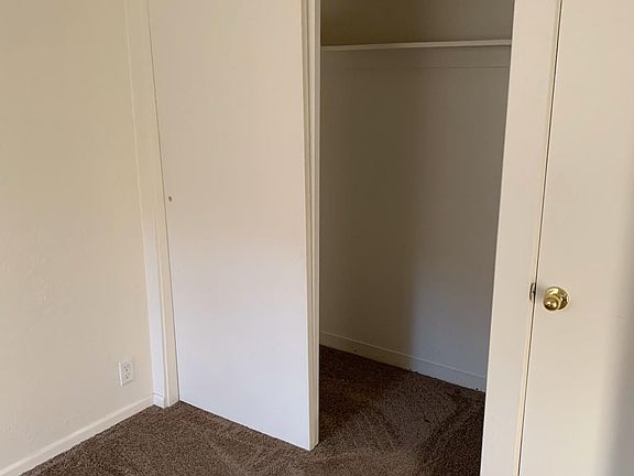 2nd image of 860 E 500 S APT 2