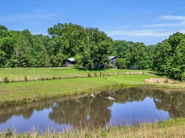 2993 Hobbitshire Dr, Centerville, TN 37033