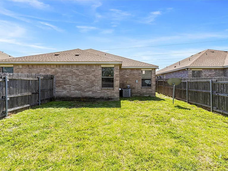 264 Wyndham Meadows Way — Photo 12