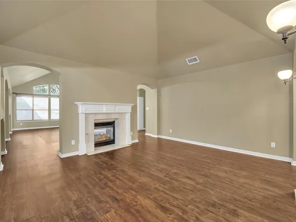 2406 Shorewood Ct, Rowlett, TX 75088