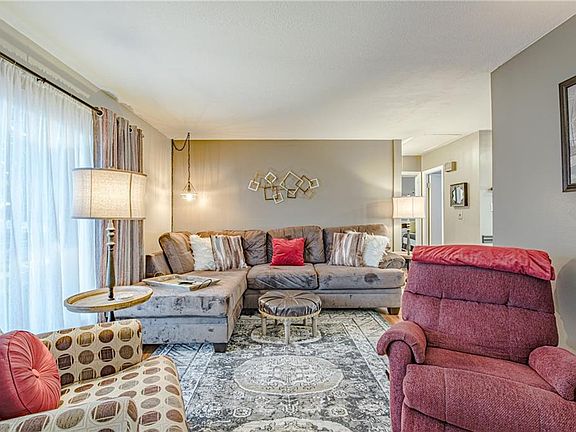 5th image of 5812 Biddulph Ave