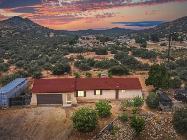 8165 Riggins Rd, Phelan, CA 92371